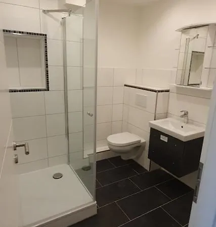37m² 1,5 Mit Terrasse Und Super Badezimmer 아파트 *
