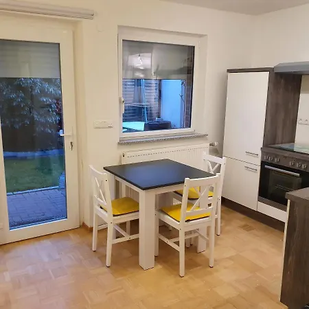 37m² 1,5 Mit Terrasse Und Super Badezimmer Apartman